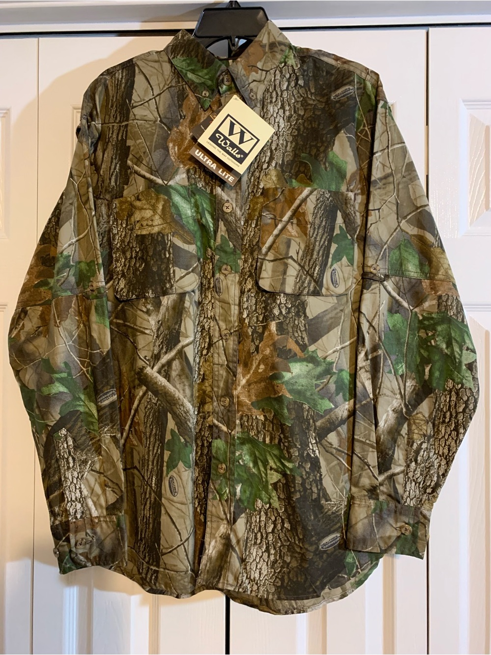 Walls Camo Long Sleeve Shirt in Realtree Hardwoods Green